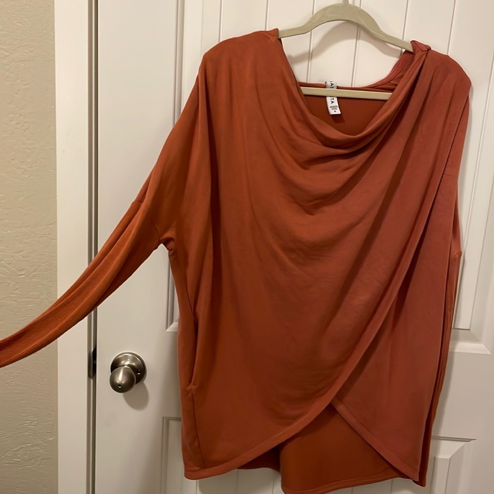 Athleta Prana wrap. Small/orange